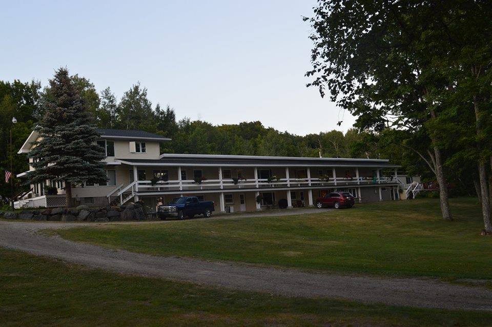 Maple Ridge Resort Michigamme 外观 照片