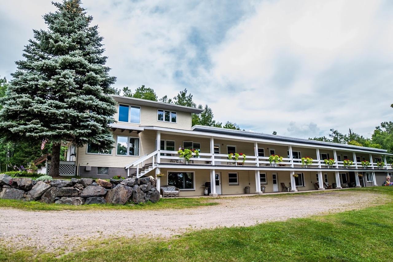 Maple Ridge Resort Michigamme 外观 照片